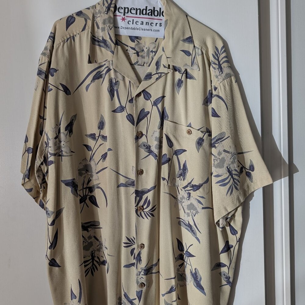 Paradise Coves Men's XXL 100% Silk Button up shirt